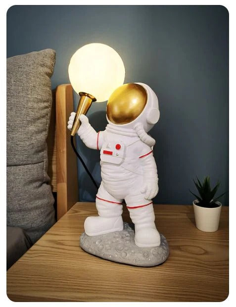 Lampa de veghe, model astronaut